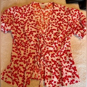 Size 4, topshop floral, red/ white tie in front shirt, great quality & material